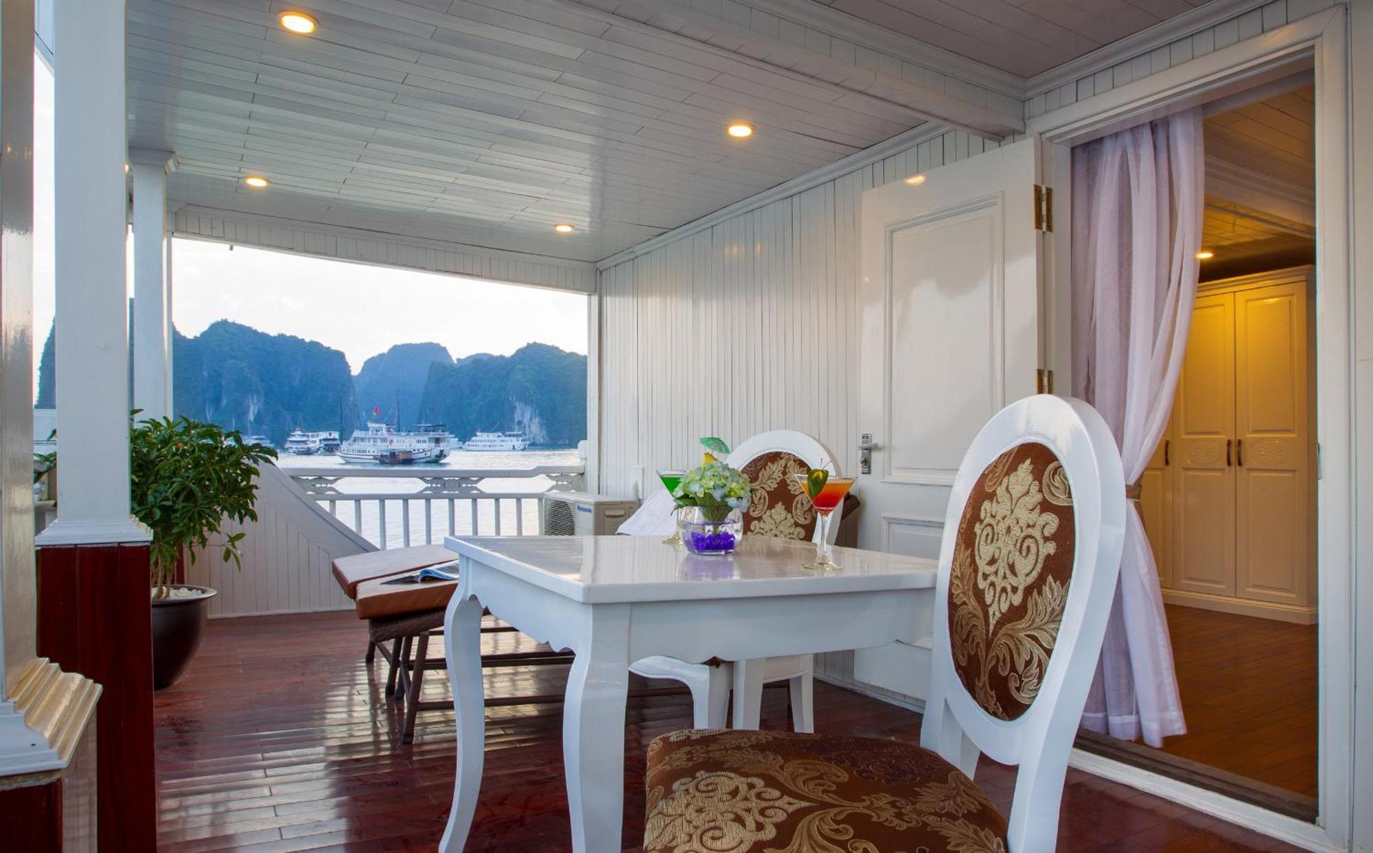Signature Royal Halong Cruise Hạ Long Chambre photo