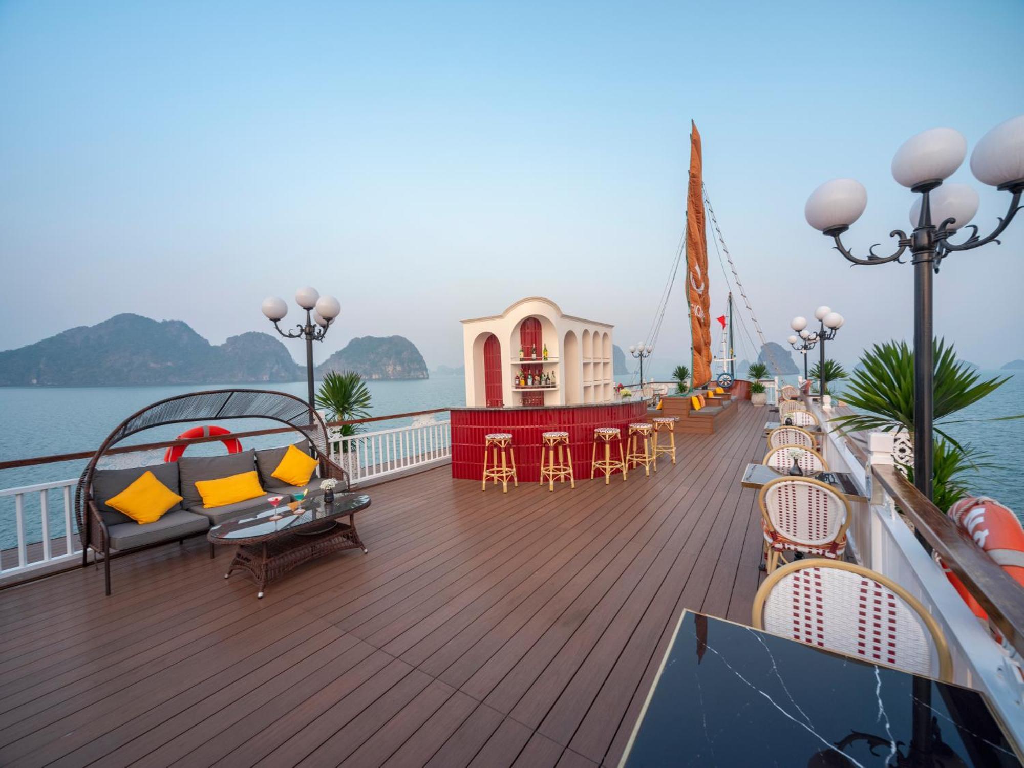 Signature Royal Halong Cruise Hạ Long Extérieur photo