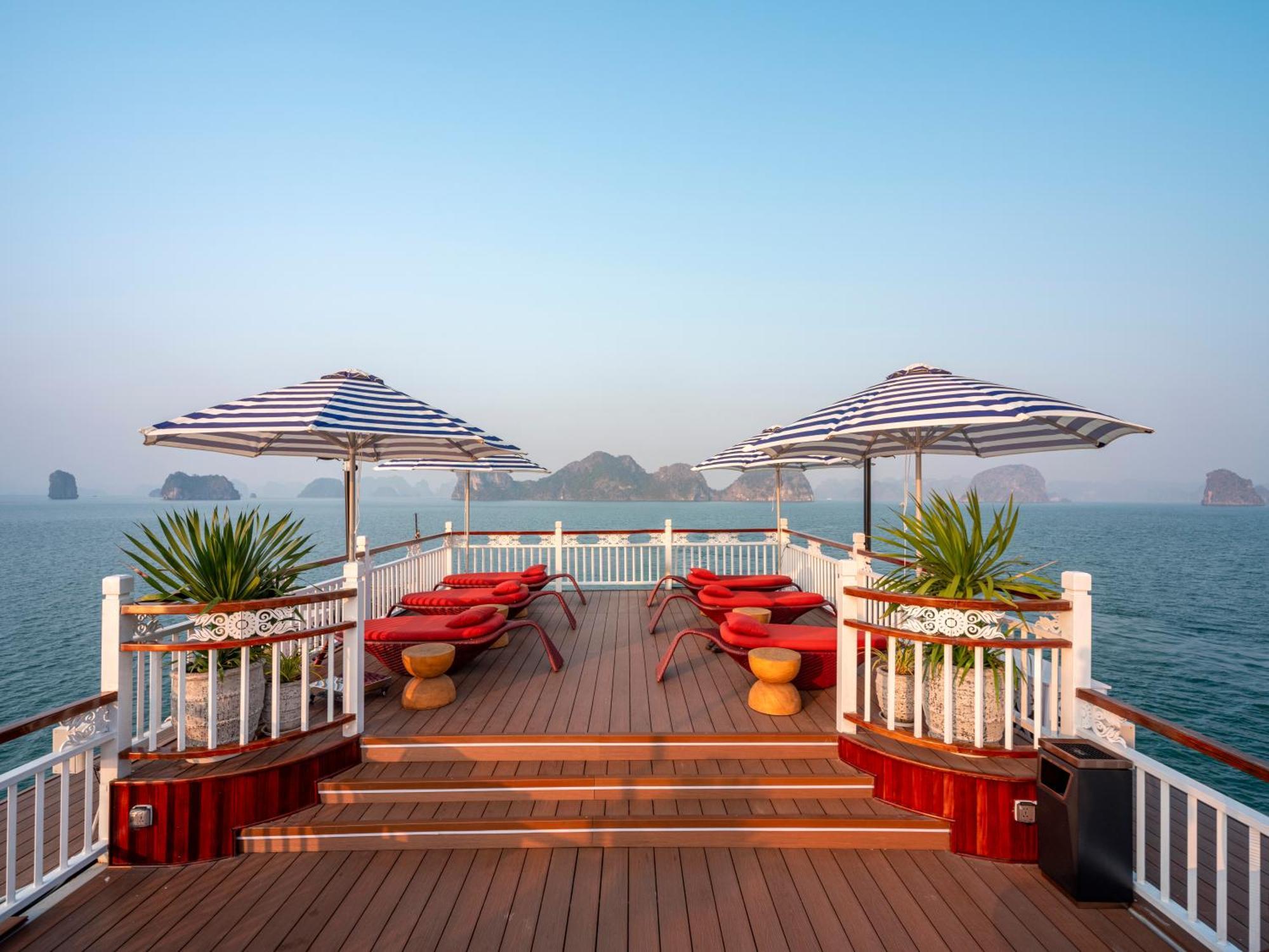 Signature Royal Halong Cruise Hạ Long Extérieur photo