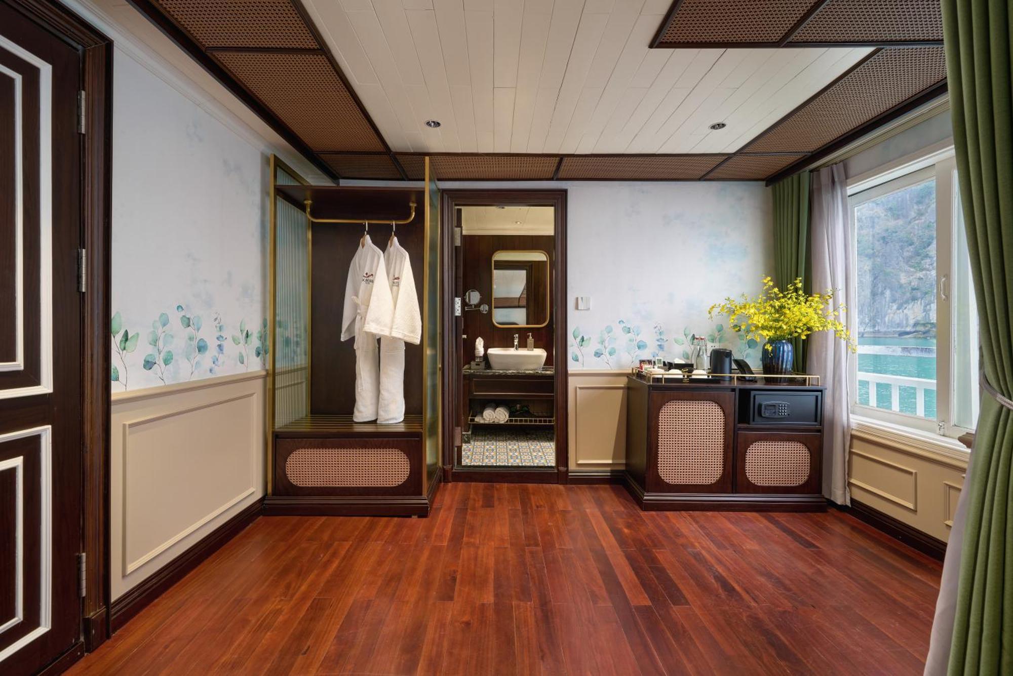 Signature Royal Halong Cruise Hạ Long Extérieur photo