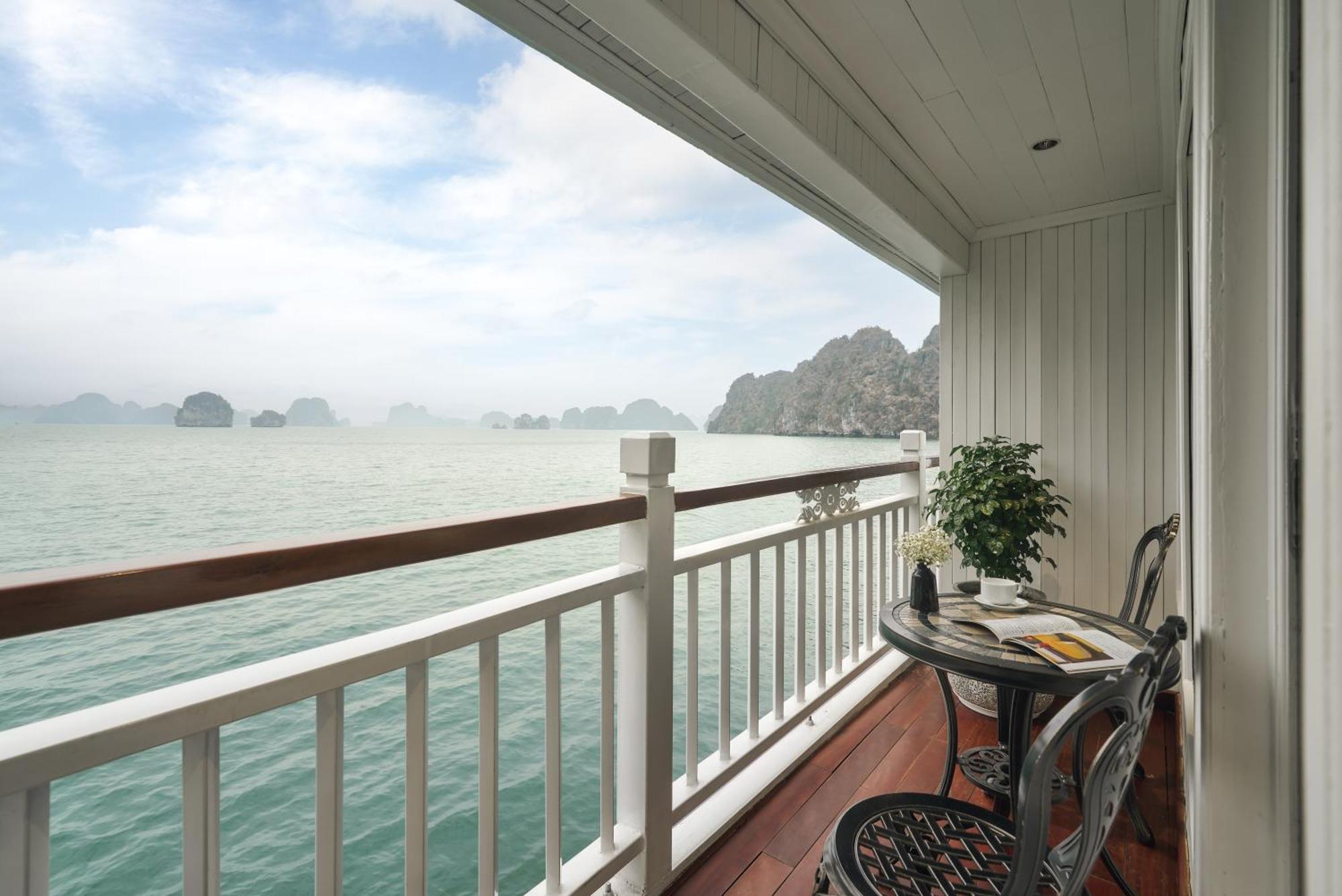 Signature Royal Halong Cruise Hạ Long Extérieur photo