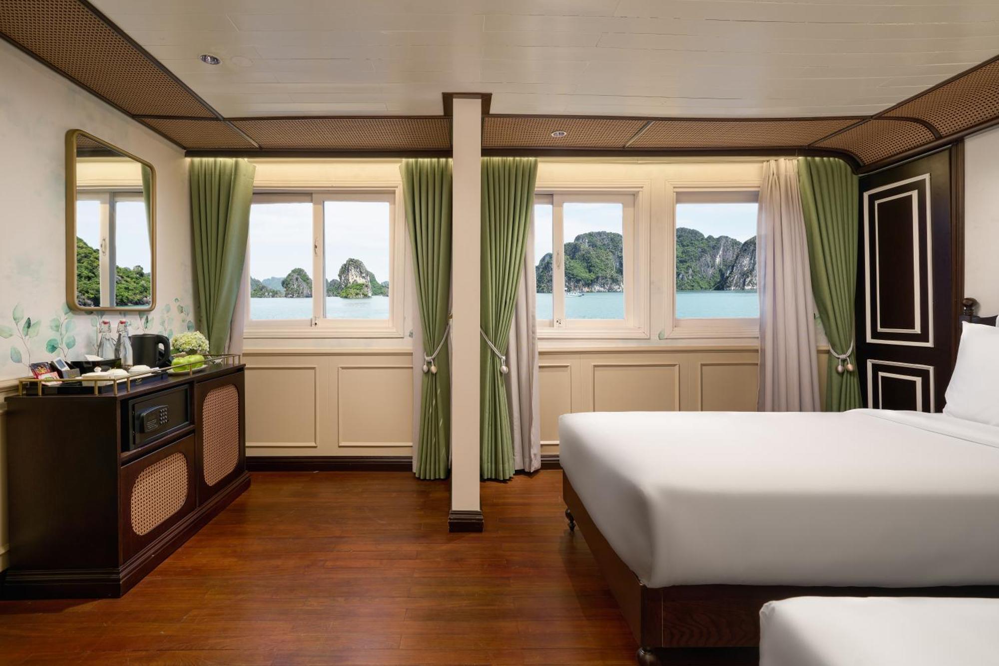 Signature Royal Halong Cruise Hạ Long Extérieur photo