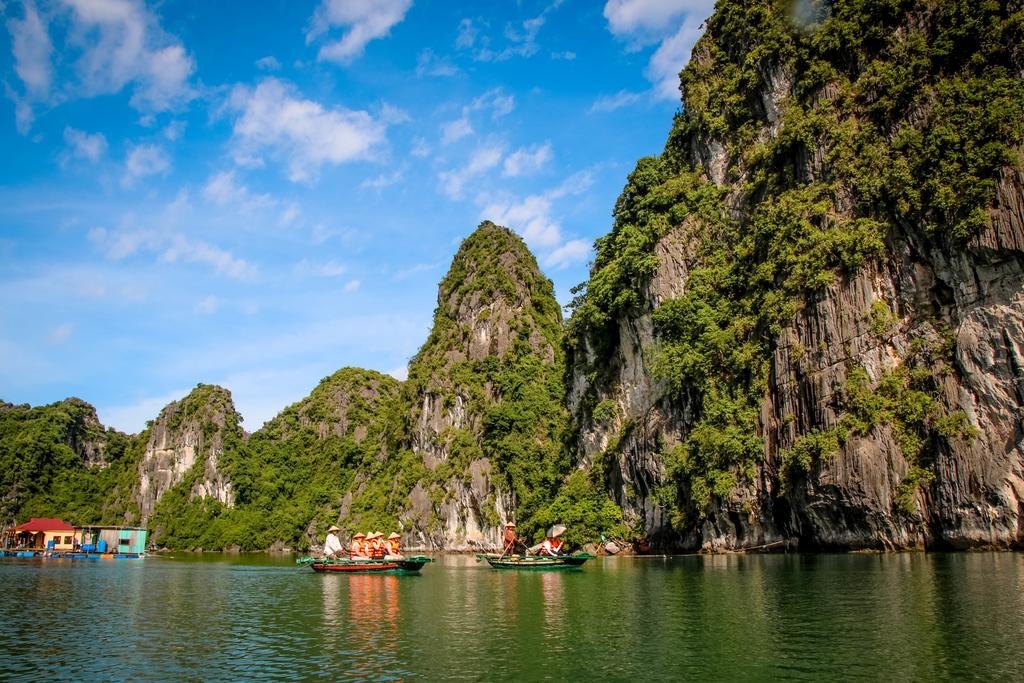 Signature Royal Halong Cruise Hạ Long Extérieur photo